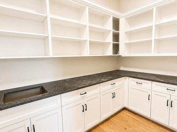 4th image of 2563 William Few Parkway