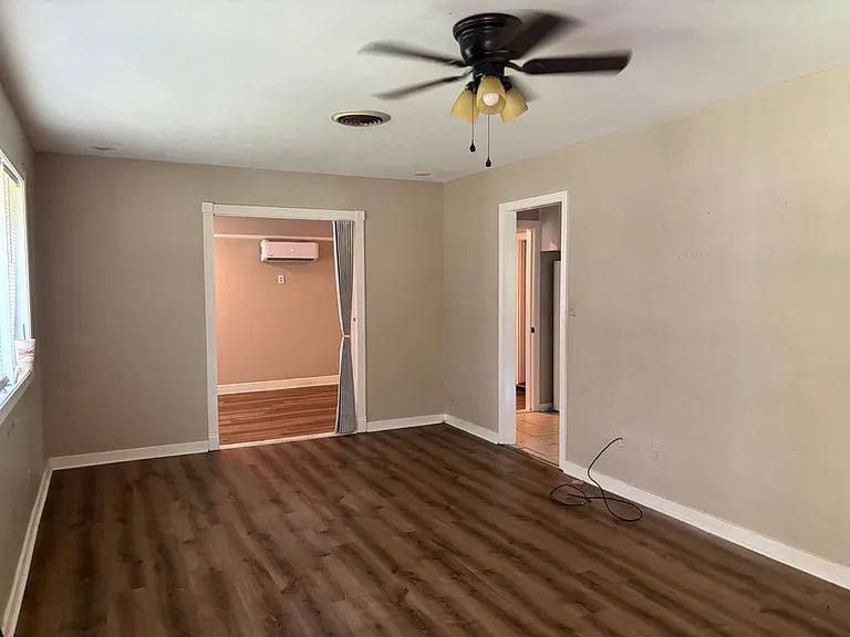 151 Chatham Cir — Photo 5