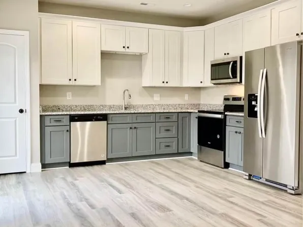 1130 Maid Marian Ln NE, Christiansburg, VA 24073