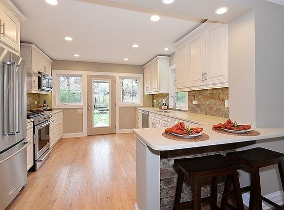 4th image of 4919 Coyle Ave