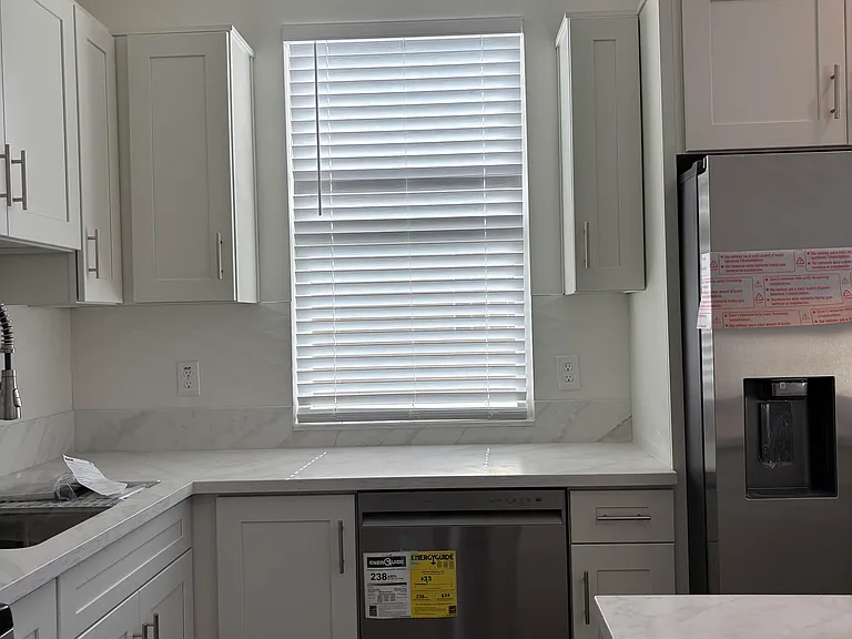 5263 Pirotte Dr — Photo 14