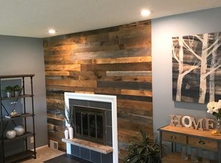 5955 Independence Ave N, New Hope, MN 55428