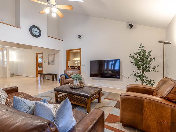 5th image of 16373 W Menna Ln