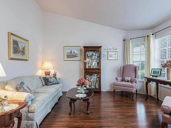 4th image of 850 Sandhill Crane Ct