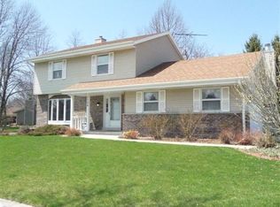 7704 Imperial Dr, Franklin, WI 53132