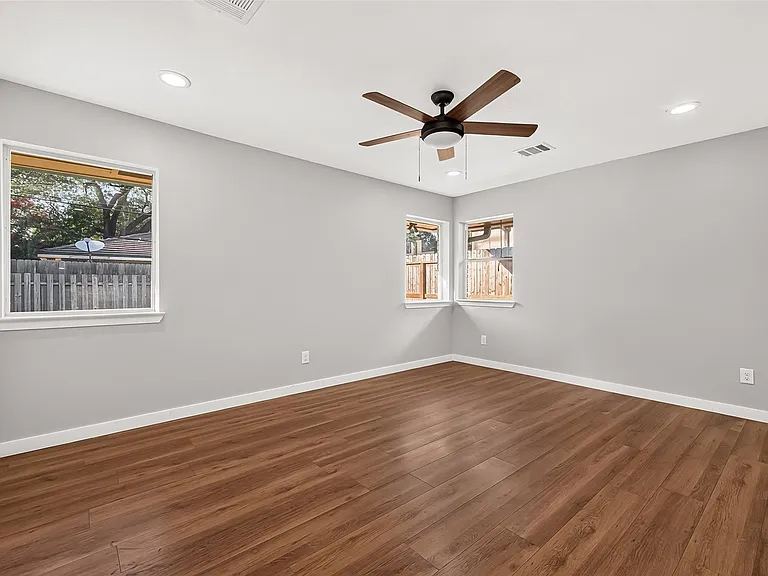12930 Kimberley Ln — Photo 37