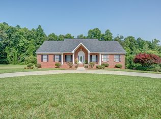2615 Ashbourne Dr, Gastonia, NC 28056