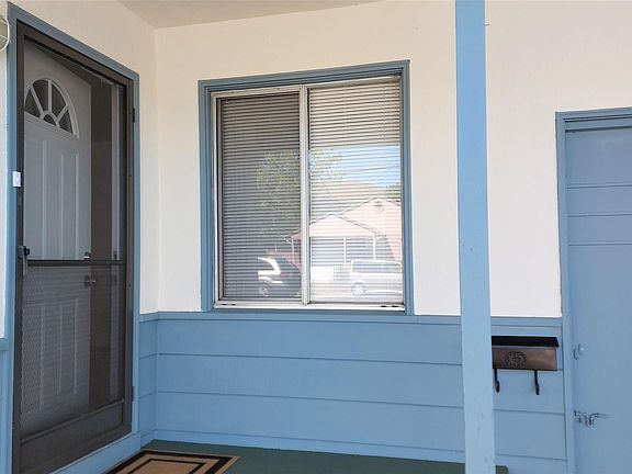 4th image of 433 Revere Ave