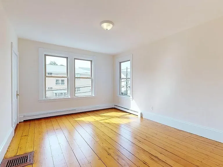 17 Liberty St #2 — Photo 16