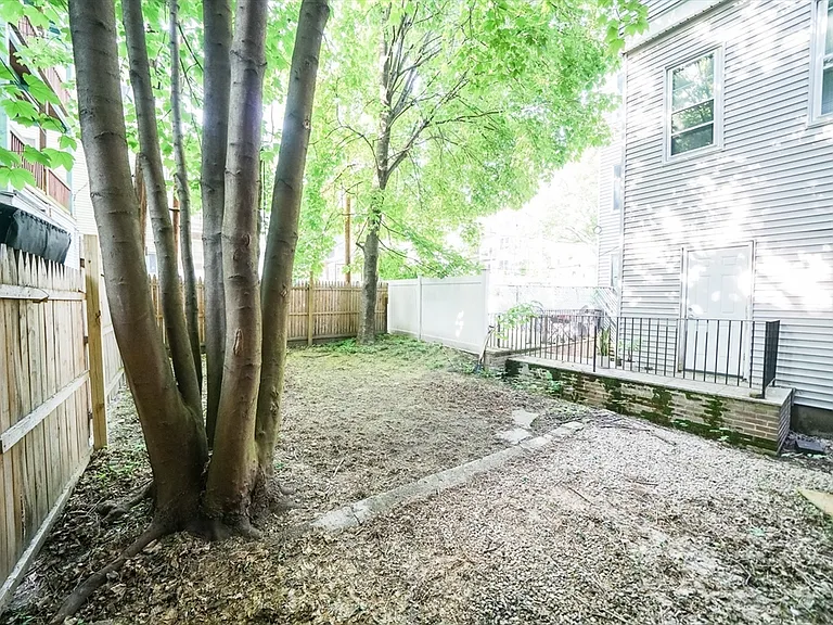 308 Saratoga St #1 — Photo 13