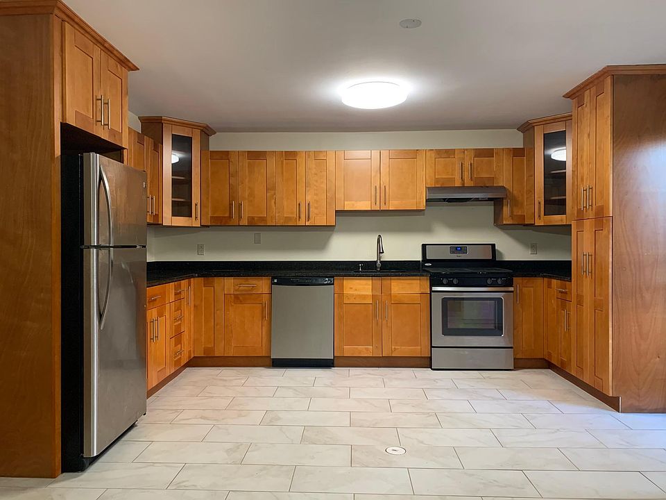 1st image of 3309 Griswold Ave APT 1
