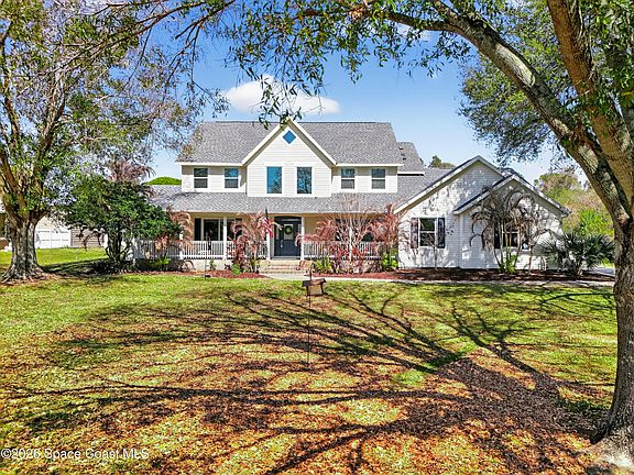 3rd image of 210 Grant Rd