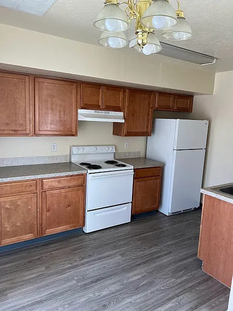 2 bed, 1.5 bath, 930 sqft, $1,295 — Photo 3