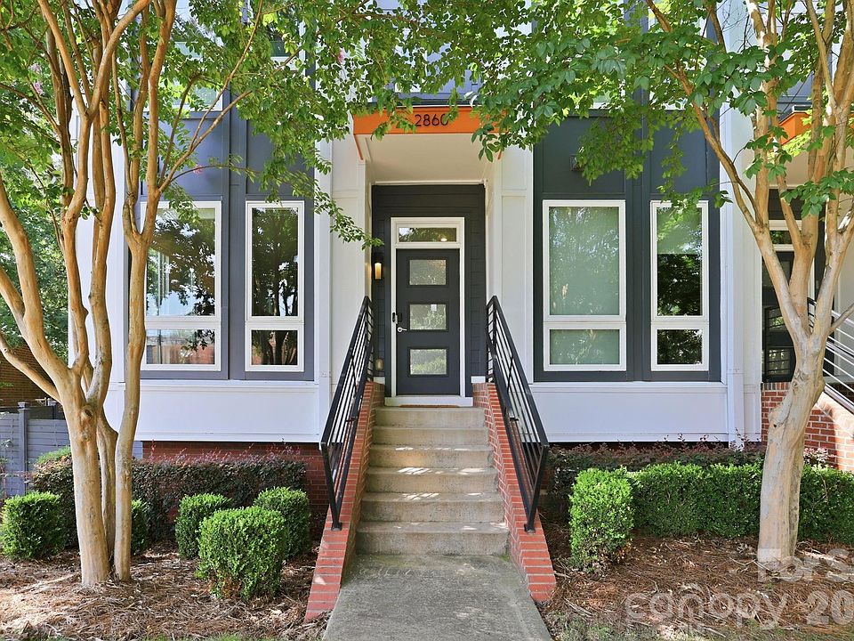 1st image of 2860 Youngblood St