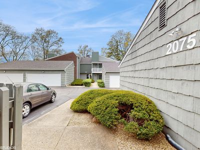 2075 Creekside Dr APT 2-3, Wheaton, IL, 60189