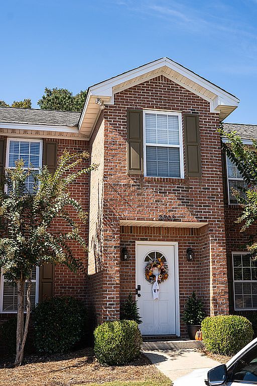 1477 N Donahue Dr APT 2808