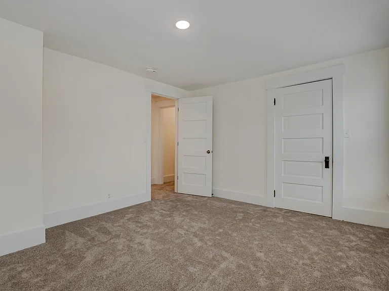 23 E Water St — Photo 19