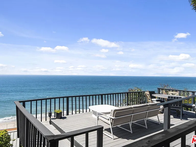 31648 Broad Beach Rd — Photo 10