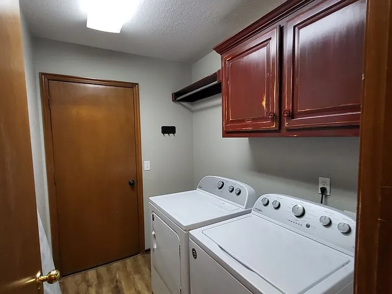 3517 Glisten St — Photo 21