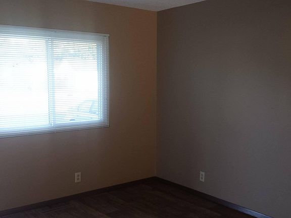 2nd image of 803 S Vine St APT E