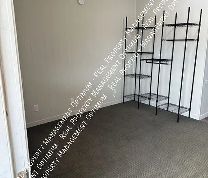 806 W 5th St #26 — Photo 10