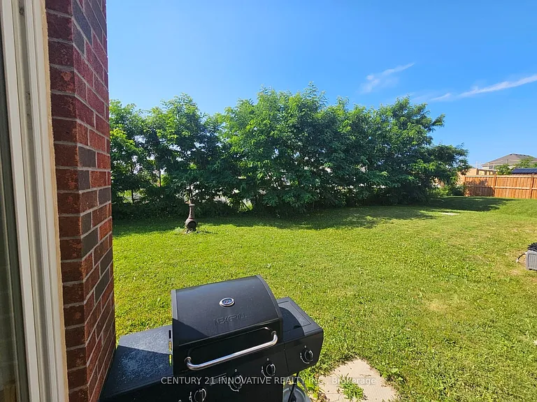 219 Northglen Blvd — Photo 23