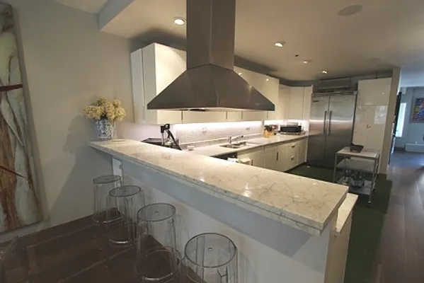Rented by Maison International | media 26