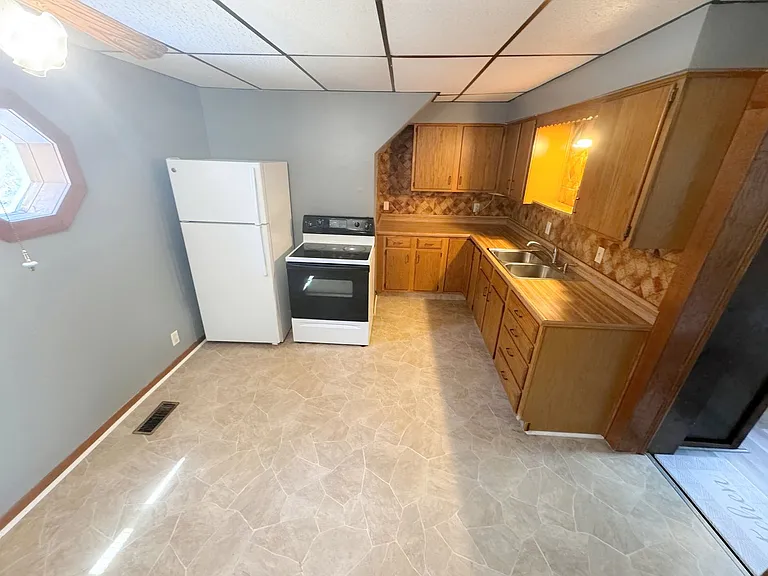 MY - 1106 Virginia Ave, Des Moines, IA 50315 — Photo 3