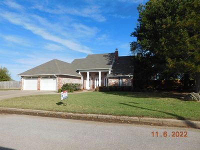 1001 Magnolia St, Waurika, OK, 73573