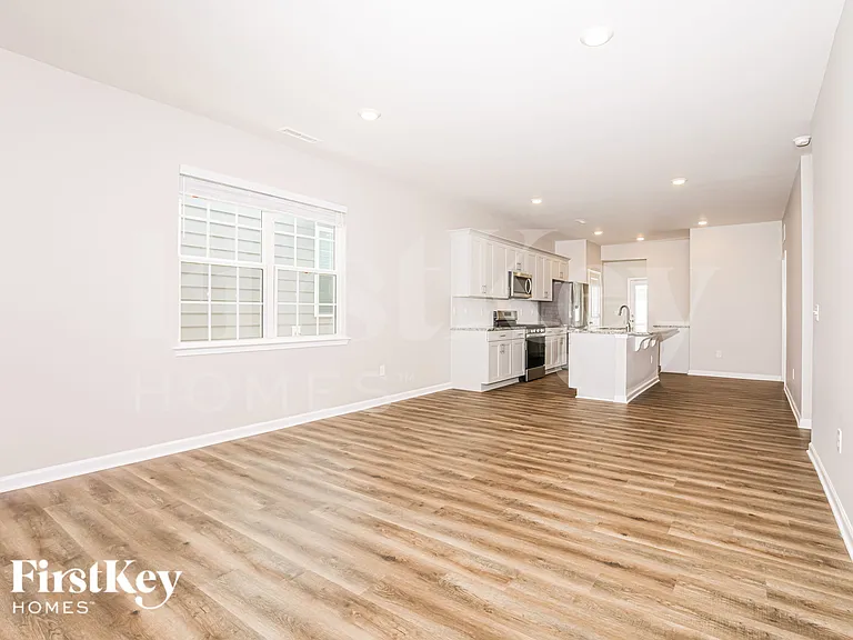 444 Haywood Glen Dr — Photo 5