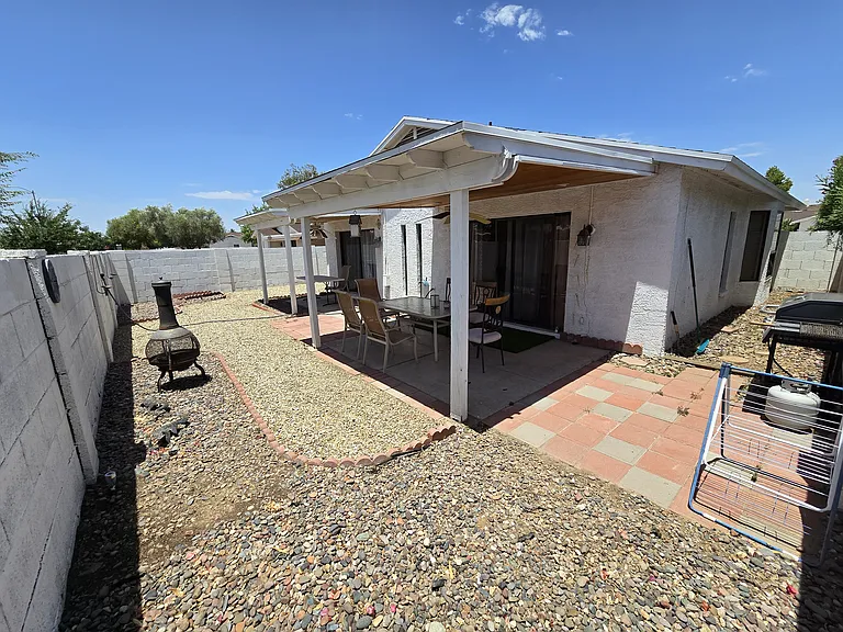 413 W Beverly Ln — Photo 6
