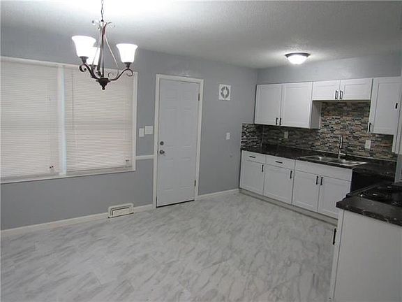 5th image of 11405 Oakland Ave