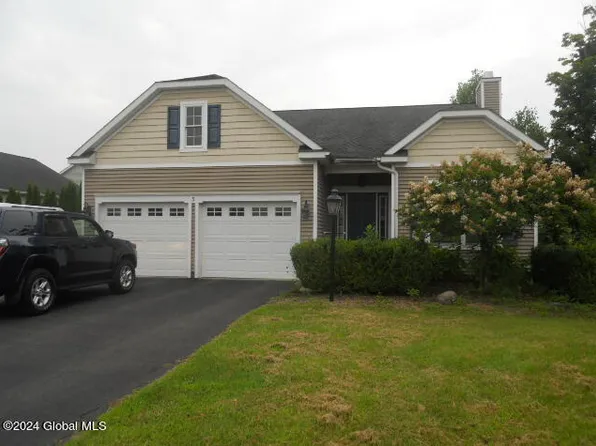 5 Luva Court, Rensselaer, NY 12144