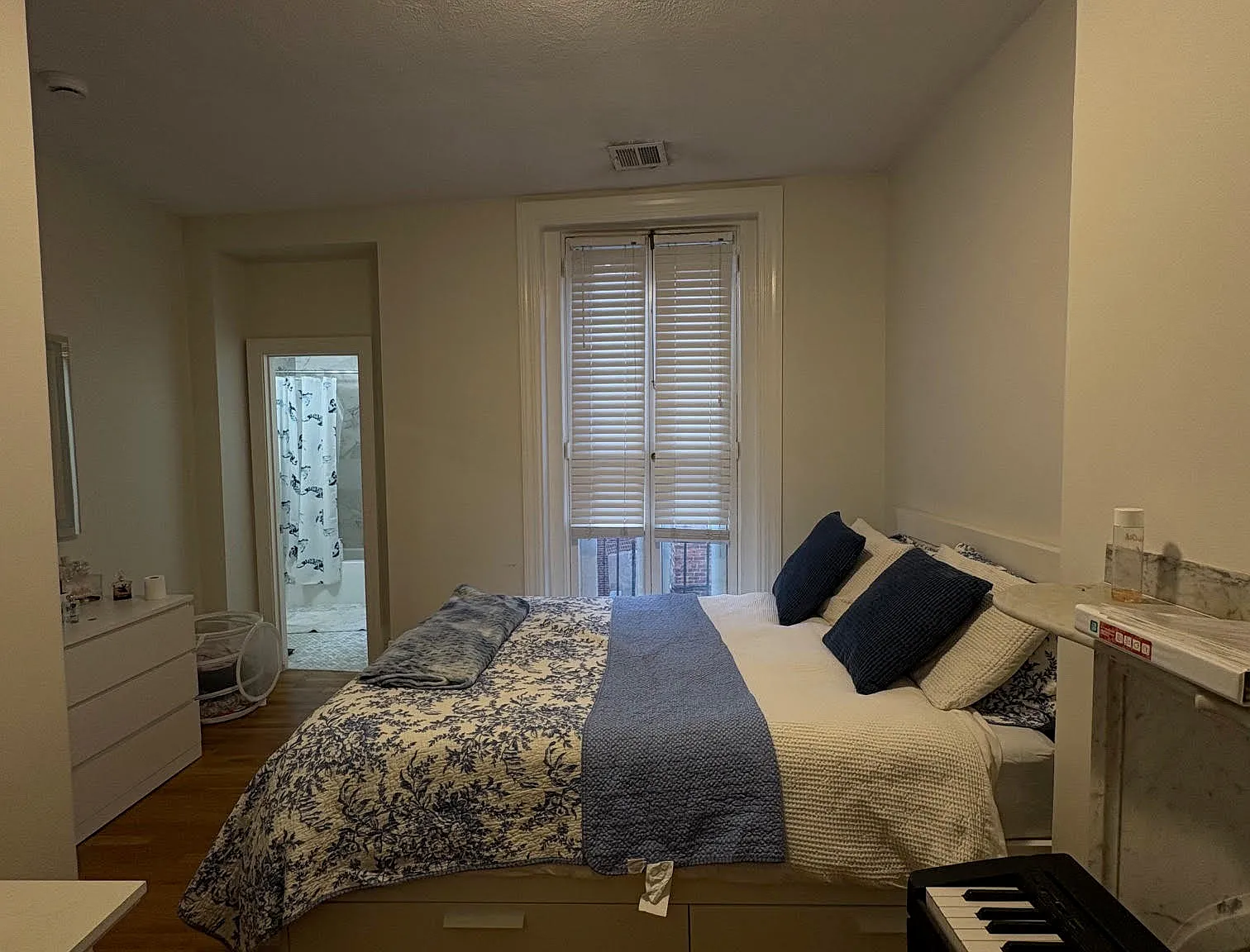 2 bed, 892 sqft, $4,000 — Photo 3