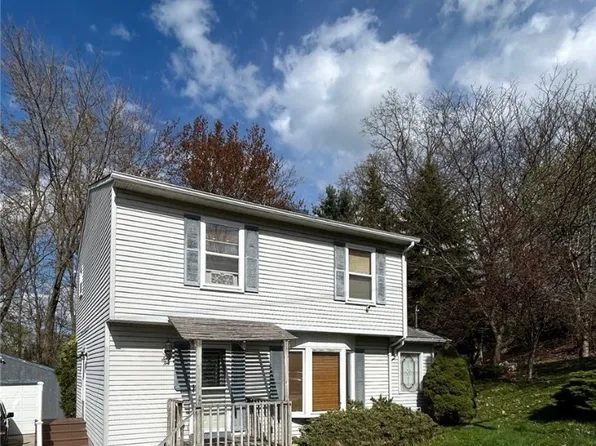 65 Wicklow Dr, Eastlake, OH 44095