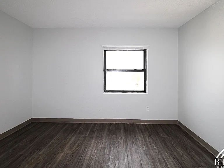 859 Pine Street — Photo 61