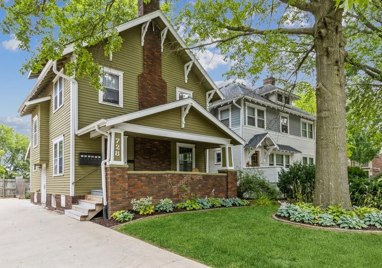 728 E College St — Photo 1