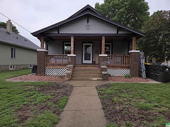 3rd image of 1605 Silver St