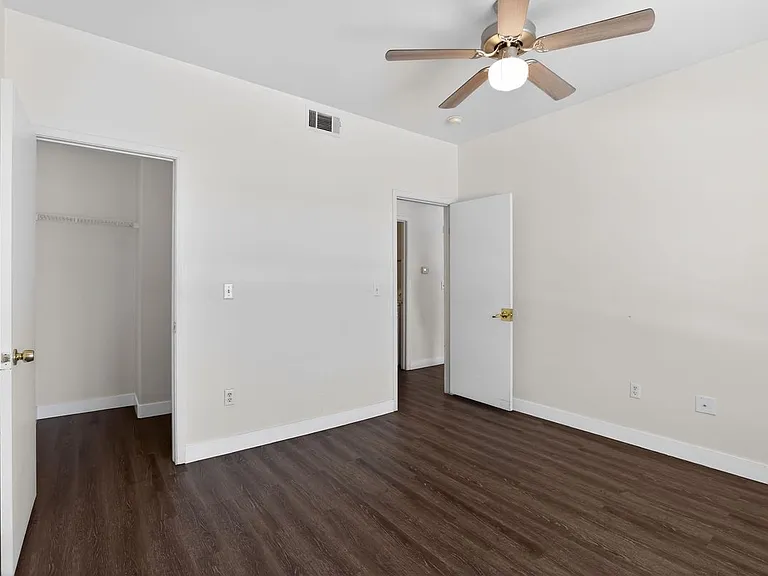 2060 Rancho Lake Dr #203 — Photo 4