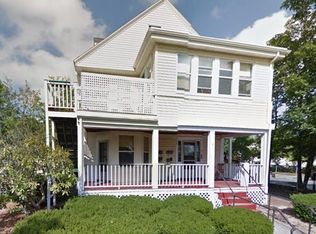 5 Abbott St APT 1, Wellesley, MA 02482