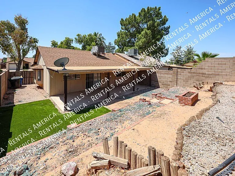 2834 E Isabella Ave — Photo 27