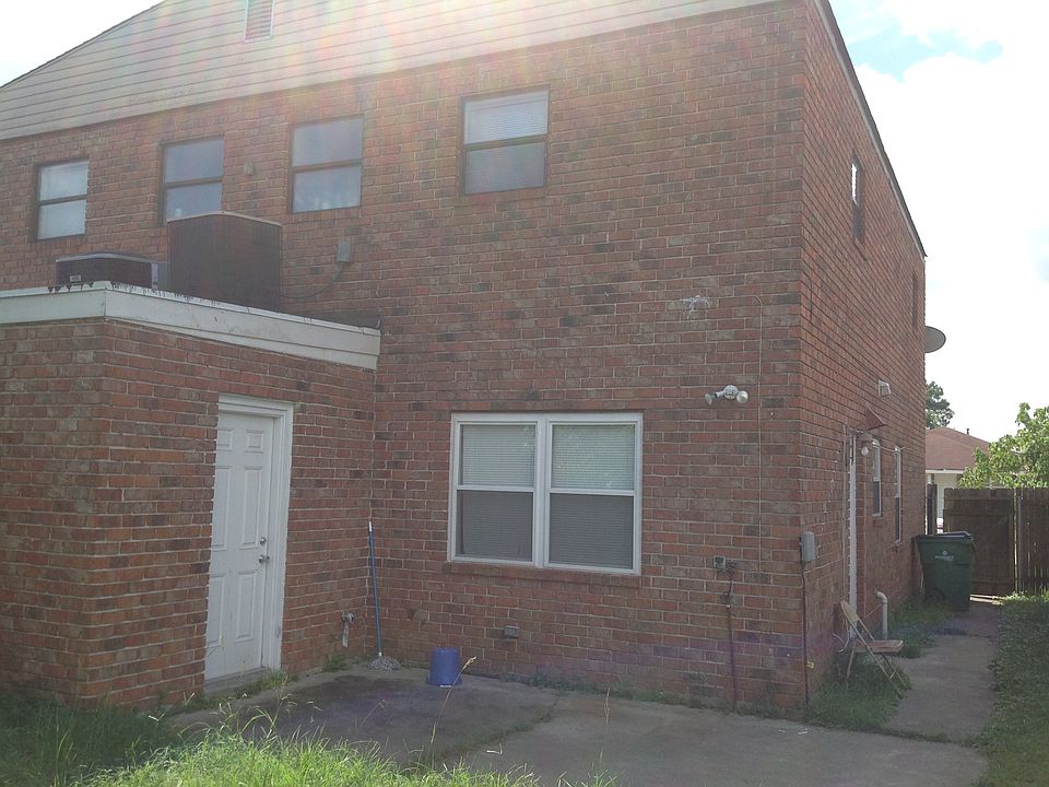 Rear/backyard