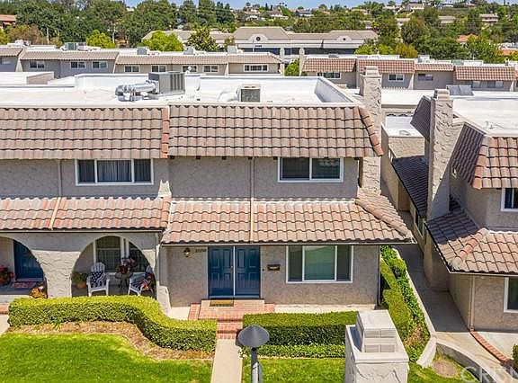 4th image of 25250 Avenida Dorena
