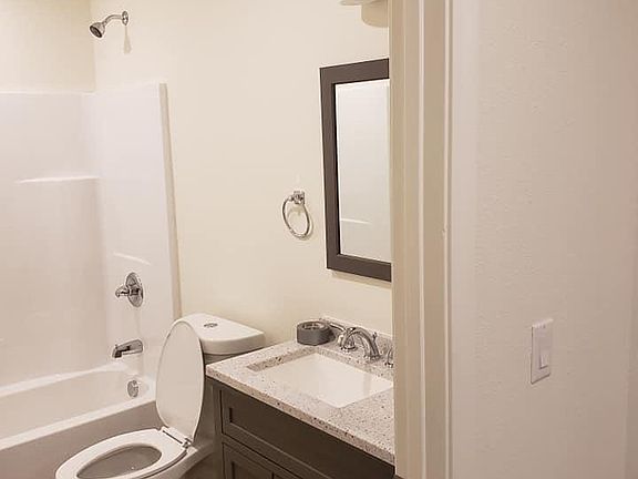 4th image of 1245 Groundsel Ave Unit 3