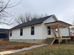 734 Seymour St, Morristown, TN 37813