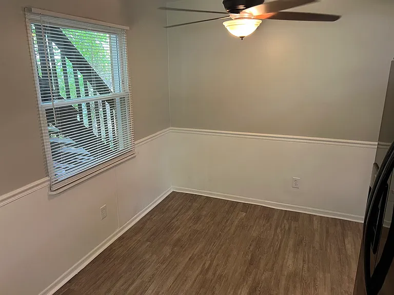 944 Floyd Ave SW #A — Photo 9