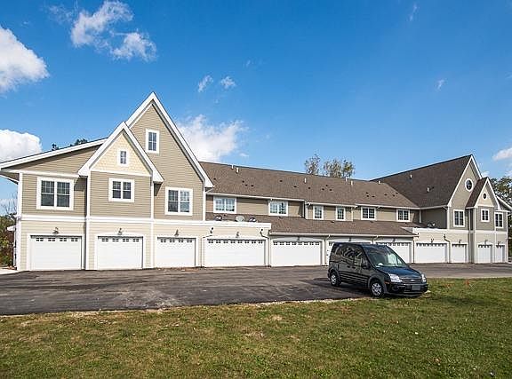 5th image of 2585 W Towne St