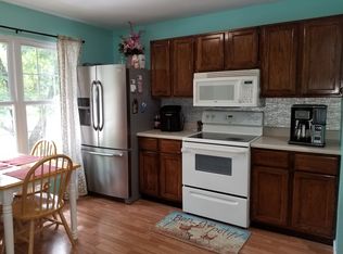 713 Sugar Glen Dr, Saint Peters, MO 63376