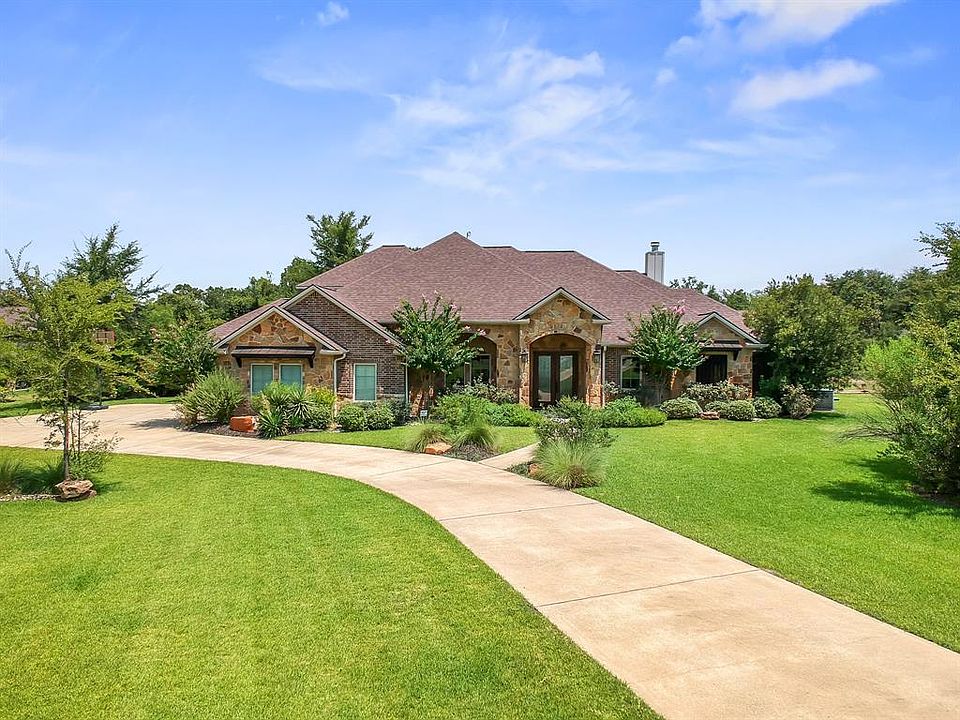 1st image of 5398 Vintage Oaks Dr
