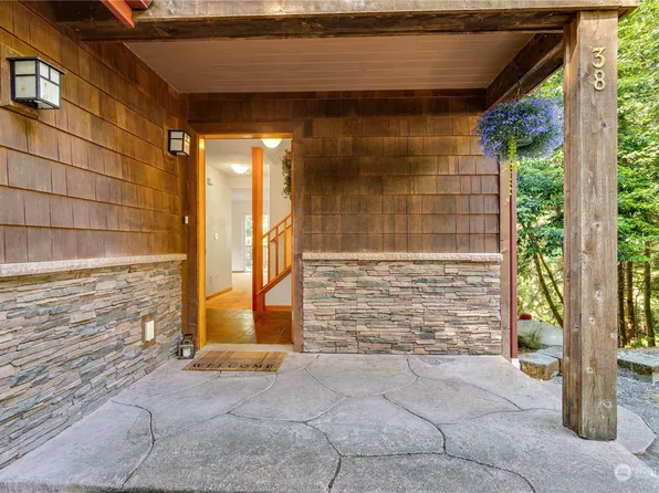 38 Louise View Drive, Bellingham, WA 98229